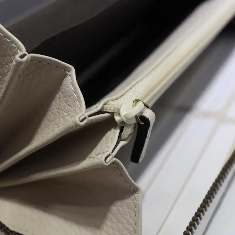 G*u*i brand handbags zip around wallet 1904g0015