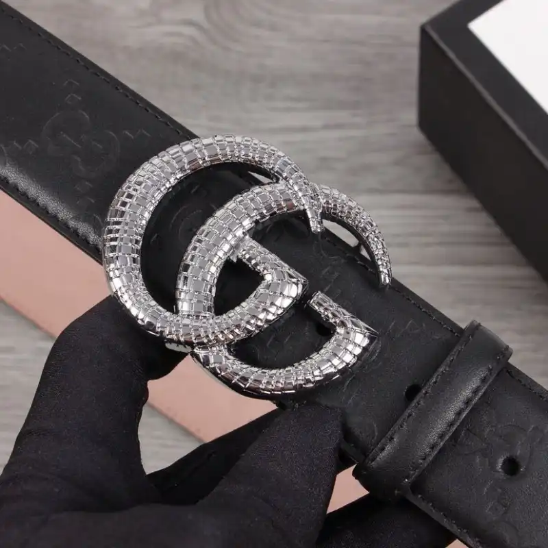 G*u*i s belte 1911x0002