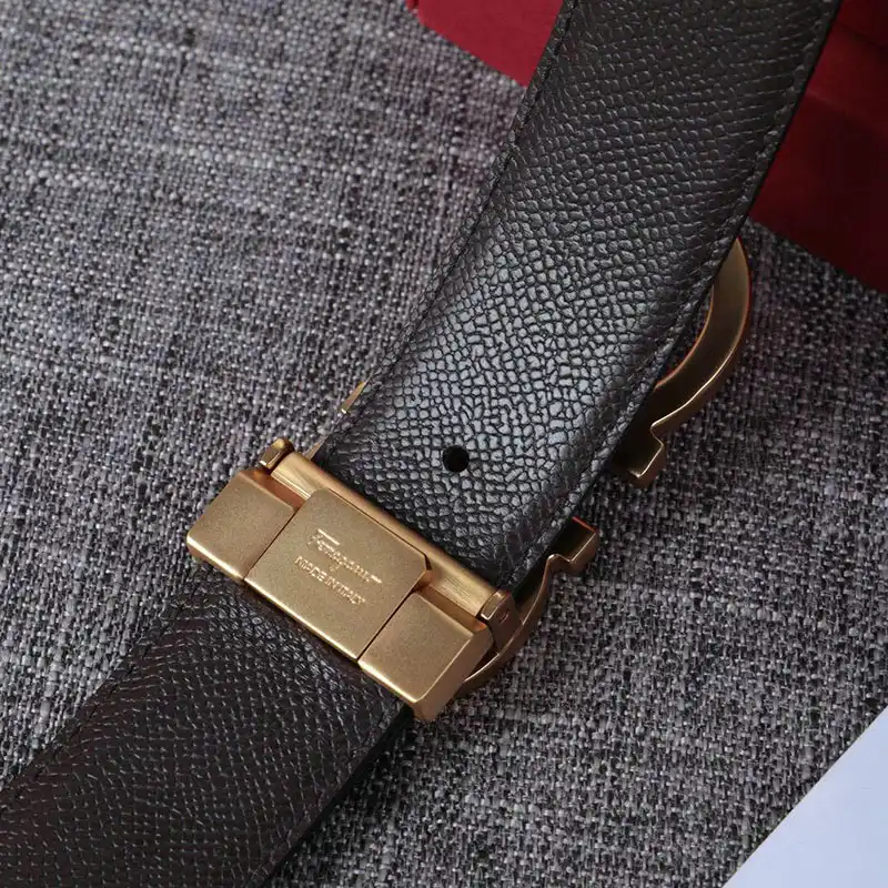 Salvatore Ferragamo s Belte 19xf0090