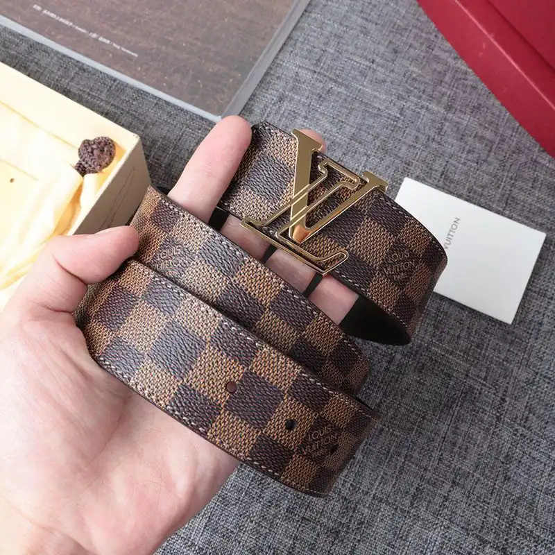 LV s Belte 19xf0098