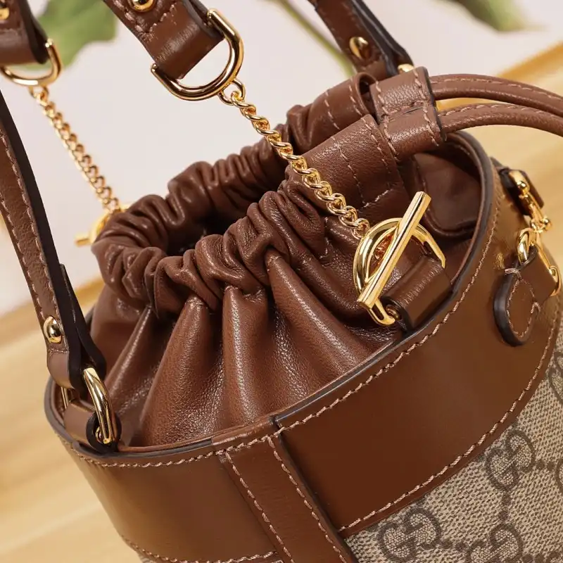 G*u*i s bags 2108dj0072