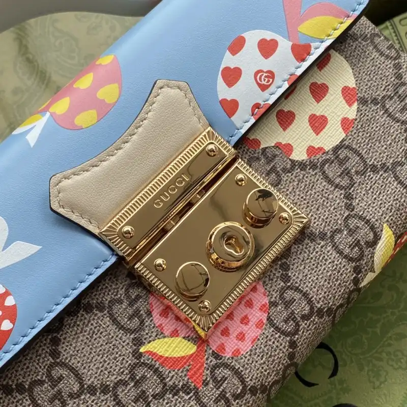 G*u*i s bags 2108ya0071