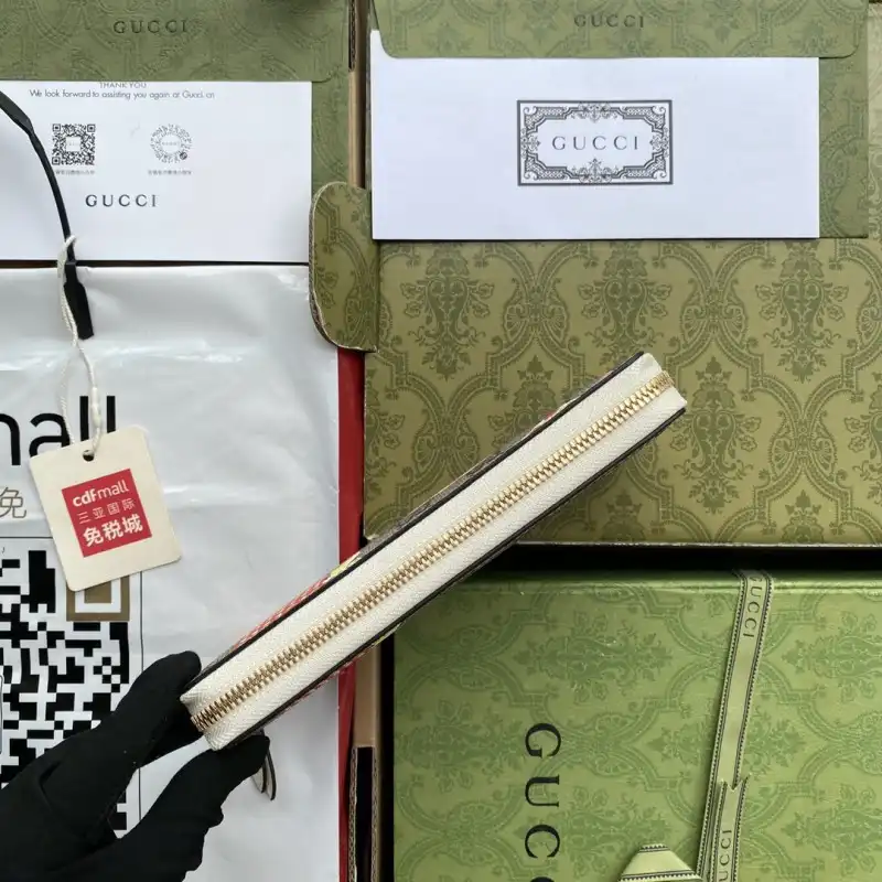 G*u*i s bags 2108ya0079