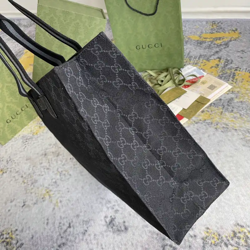 G*u*i bag 2110dj0031