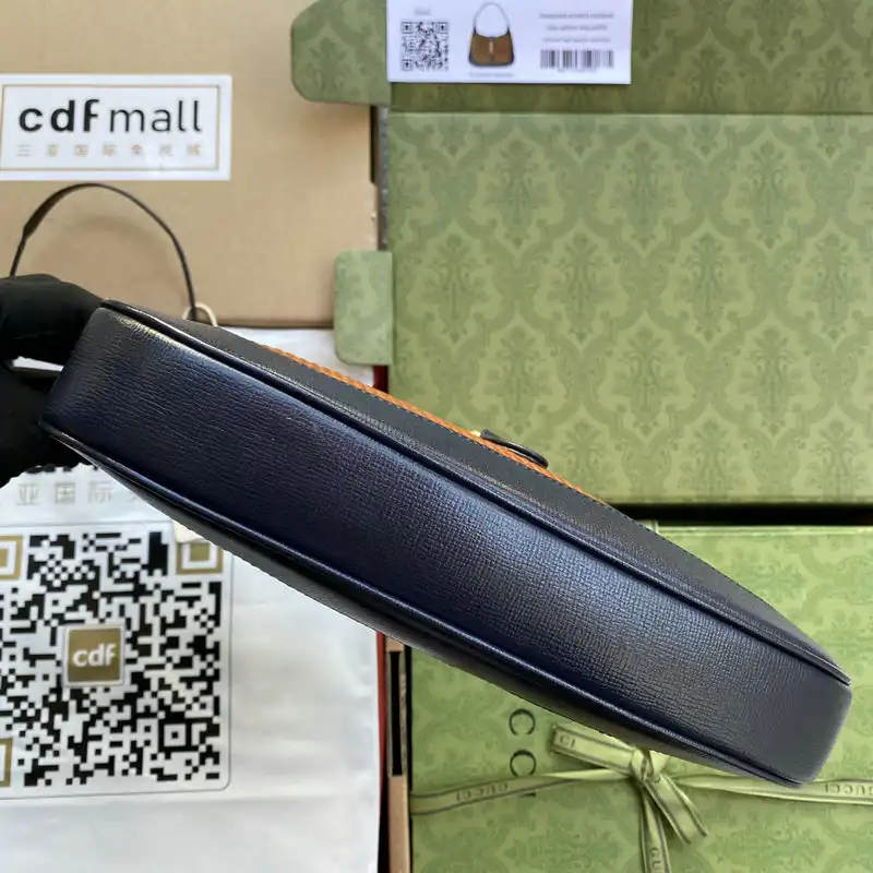 G*u*i bags 2111ya0025