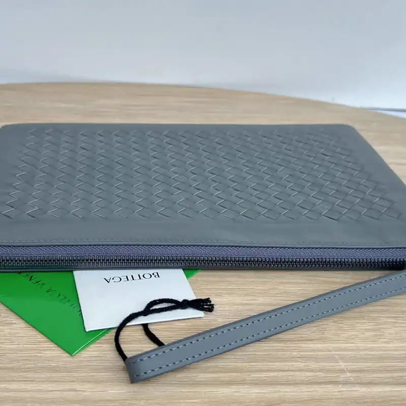 Bottega Veneta Bag 2209SF0129