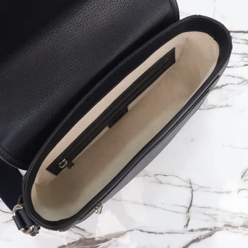 G*u*i bag 2309ya0107