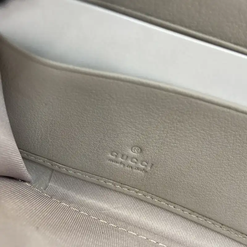 G*u*i bags 2407yz0267