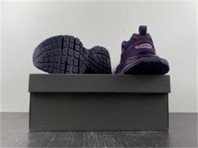 SportInspired Balenciaga 759693 W3XLH 4353