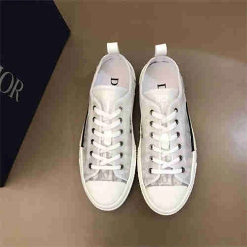 Fashionable DR Sneaker 1151