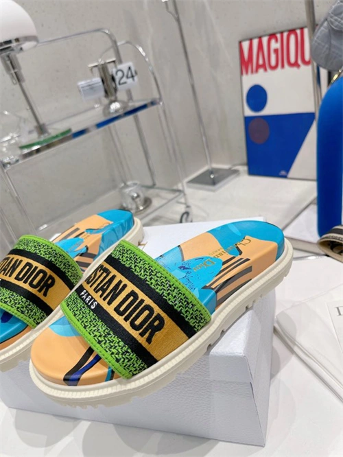 Resilient Dio Slipper 5816