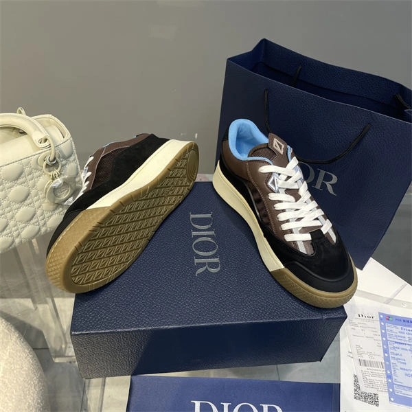 Dr x Travis Scott Sneaker Snug 1428