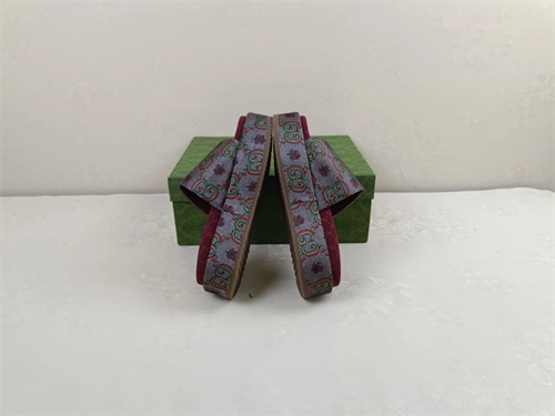 Youthful Gocci Slipper 5605