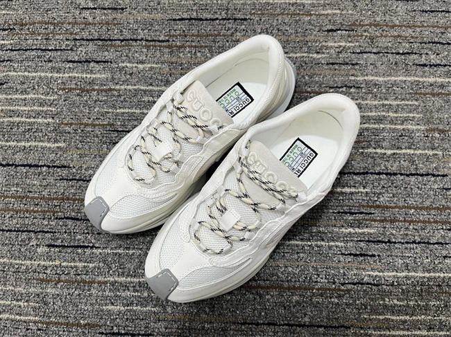 vibrant G*u*i runners 90