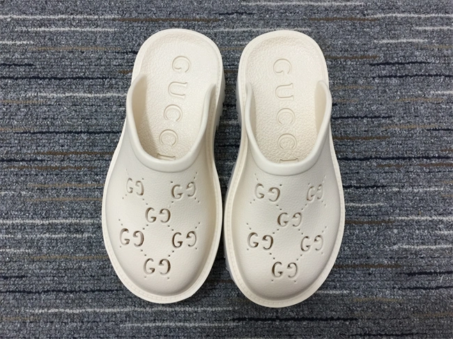 freshlook G*u*i slide 402