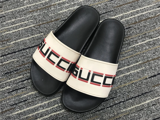 G*u*i slide compact 449