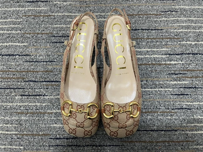 moisturewicking G*u*i slipper 495