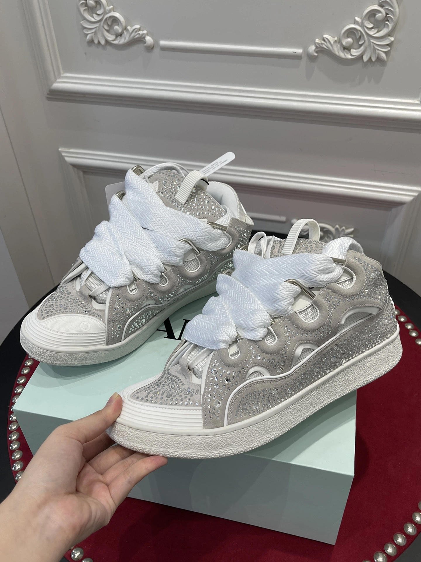 Lightweight Lanvon Curb Sneaker White Rhinestone FMSKRK11STRAP 816