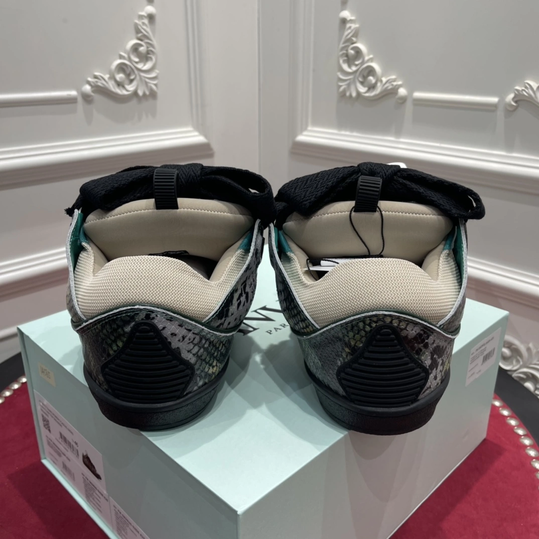 Classic Lanvon Curb Sneaker 996