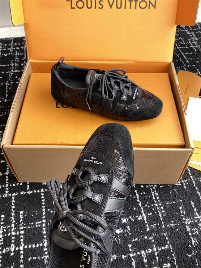 Contemporary Louis Vuitton 1660