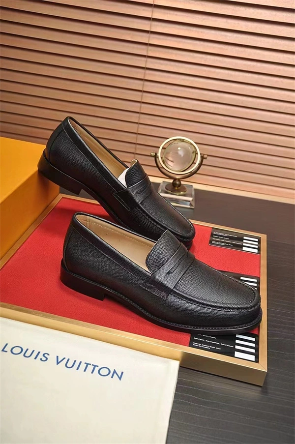Vibrant Lv Loafer 1932