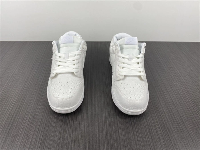 EasyCare Nike Dunk Low Dover Street Market Triple White Velvet DH2686- 4766