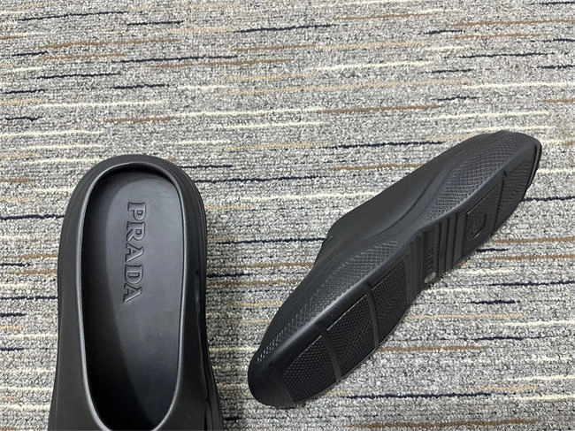 Prada Slipper Classic 3354