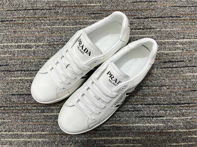 Prada Sneaker RelaxedFit 3374