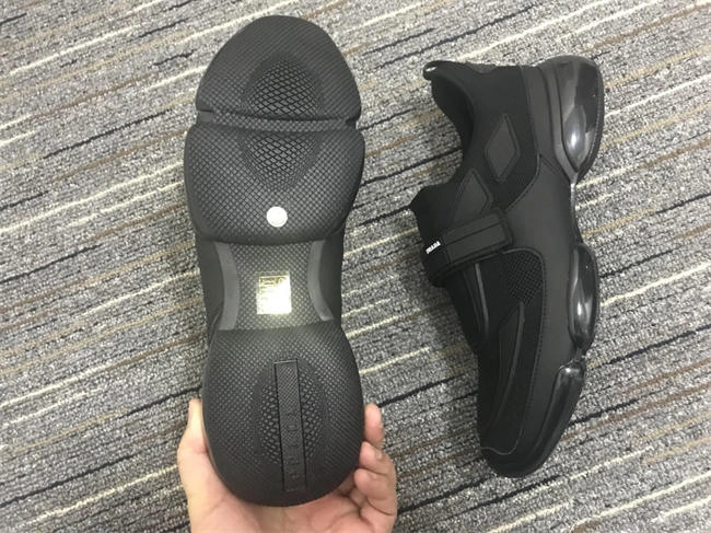 Effortless Prada Sneaker 3385